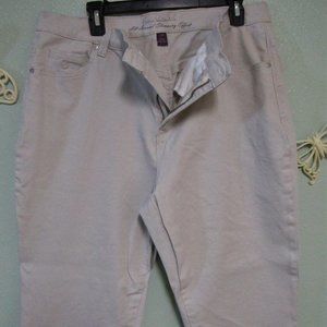 Women's Capri